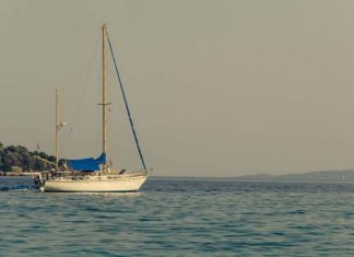 Μια από τις ομορφότερες παραλίες της Αιτωλοακαρνανίας, το Βαθυαβάλι