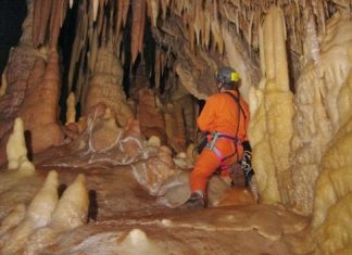 Ζητούν να αξιοποιηθεί το Σπήλαιο της Κωνωπίνας