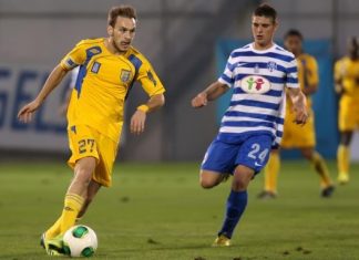 Επιμένουν για Ολυμπιακό και Μπακάκη