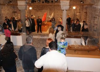 Εγκαινιάστηκε η έκθεση μικροναυπηγικής στο Φετιχιέ τζαμί