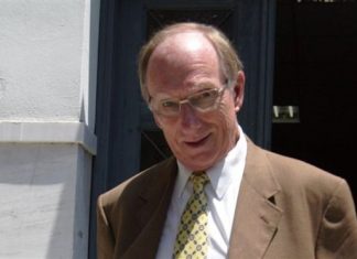 O “φυγάς” Γιουνγκ κι άλλα 4 πρώην μεγαλοστελέχη της Siemens ήρθαν στην Αθήνα, κατέθεσαν και έφυγαν σαν κύριοι!