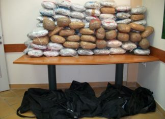 Μπλόκο κοντά στην Αμφιλοχία έβγαλε 100 κιλά χασίς