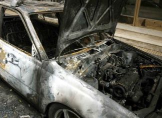 Eμπρησμός σε ΙΧ στο Αγρίνιο