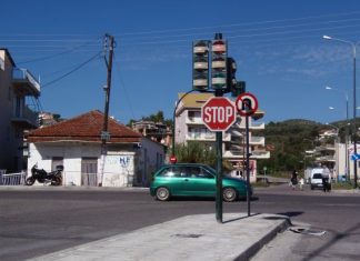 Σε λειτουργία τα νέα φανάρια μετά από χαρακτηριστική καθυστέρηση