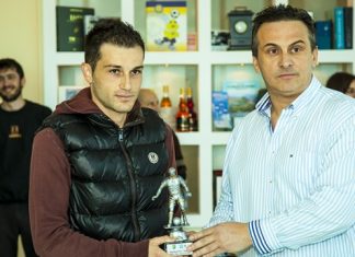 Υπό τους ήχους ποντιακής λύρας παρέλαβε το βραβείο MVP ο Θεοδωρίδης