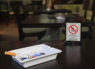 Μειώνουν σταθερά το τσιγάρο οι Έλληνες
