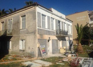 Ξεκίνησαν οι εργασίες ανακαίνισης στο κτίριο “Τσώνη” στη Ναύπακτο