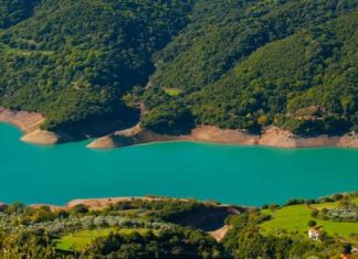 Στην Κοιλάδα του Αχελώου η επίτροπος της ΕΕ για την περιφερειακή ανάπτυξη