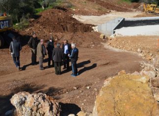 Προχωρούν με ταχείς ρυθμούς ο δρόμος Κουβαράς – Φυτείες και η ανέγερση σχολείων στο Μενίδι