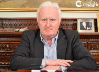 Εγκαινιάζει το εκλογικό του κέντρο ο Π. Μοσχολιός