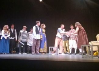 Με επιτυχία η θεατρική παράσταση του Λυκείου Βόνιτσας στο ΔΗ.ΠΕ.ΘΕ. Αγρινίου