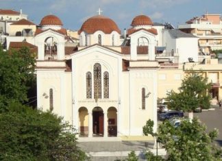 Στην Αγία Τριάδα Αγρινίου τμήμα του Ιερού Λειψάνου της δεξιάς χειρός του Αγίου Νεκταρίου