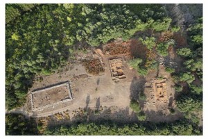 Αεροφωτογραφία του χώρου του αρχαίου Μολυκρείου Αιτωλίας