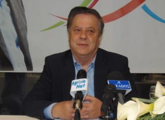 “Συγνώμη” ζητά ο Αντωνόπουλος και αποχωρεί