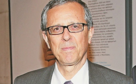 Ακόμα πιο δεξιά;