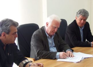 Υπογράφτηκε η σύμβαση για την ύδρευση σε Μακρυνεία, Αράκυνθο, Παραβόλα και Αγγελόκαστρο