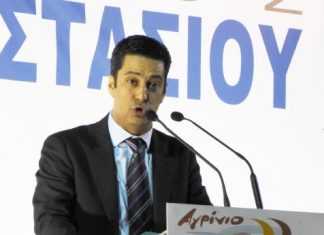 Παπαναστασίου : Αντιλαμβάνομαι τον πανικό του κ. Μοσχολιού τώρα που χάνεται το… «μαγαζάκι του»
