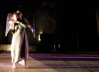 «Η γυναίκα της Ζάκυθος» σε Οινιάδες και Μακύνεια