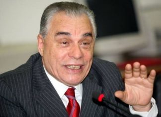 Όταν η φάρσα επαναλαμβάνεται ως ακόμα χειρότερη φάρσα