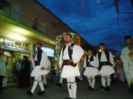 Με λαμπρότητα ο εορτασμός του Αγίου Πνεύματος στο Παναιτώλιο
