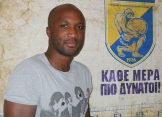 Ξανά στα κυανοκίτρινα ο Ετζενγκέλε