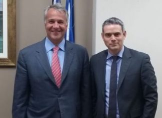 Μάκη, εσύ τη δεξιά πτέγυρα και εγώ τη σαμαρικιά