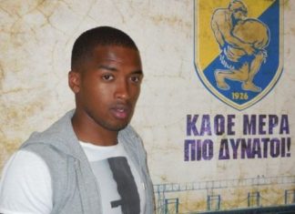 Στον Παναιτωλικό και επίσημα ο Κάπελ – “Ήρθα για να βοηθήσω να πετύχει ο Παναιτωλικός τους στόχους του”