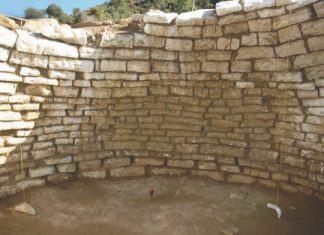 Κεχρινιά Βάλτου : Μυκηναϊκός θολωτός τάφος