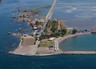 Λόγω χρημάτων δεν προχωρούν οι κατεδαφίσεις αυθαιρέτων στην Τουρλίδα