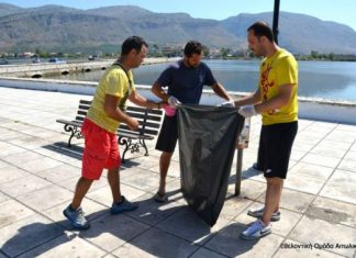 Οι εθελοντές αναλαμβάνουν δράση στο Αιτωλικό