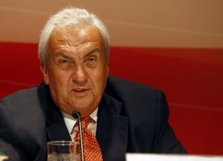 O Κοντομηνάς στις ΗΠΑ παρά την απαγόρευση εξόδου