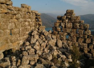 Ο «Κουλόπυργος» ή Πύργος του Ακροποτάμου