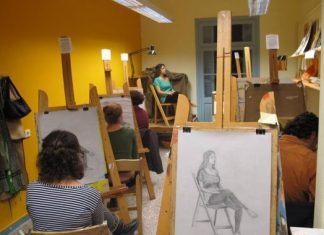 Πολιτιστικά και εικαστικά εργαστήρια στη “Διέξοδο”