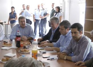 “Ευχάριστες” προτάσεις από Υφαντή…