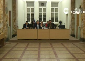 Δημοτικό Συμβούλιο Αγρινίου : απολαύστε υπεύθυνα HDvideo