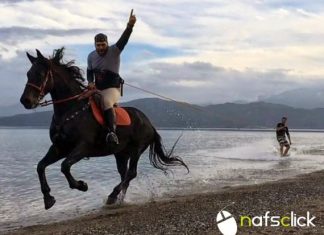 Horse Surfing… ένα νέο εντυπωσιακό άθλημα στη Ναύπακτο