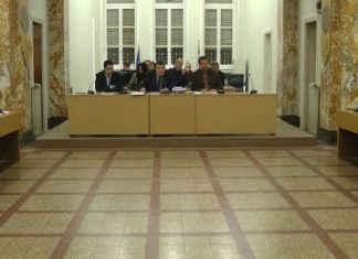 Ο απολογισμός, ένα υποχρεωτικό group therapy…