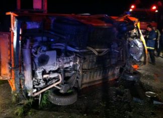 Τροχαίο στα Τριαντέϊκα με εκτροπή αυτοκινήτου