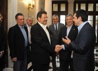 Χουντίτσα, πρόεδρε, χουντίτσα;