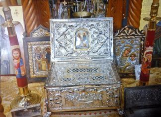 Τα ιερά Λείψανα των Αγίων Ραφαήλ, Νικολάου και Ειρήνης στην Καμαρούλα Αγρινίου