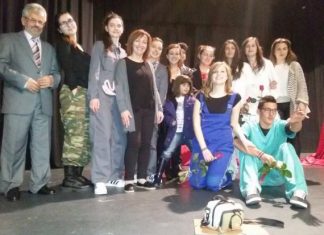 Με επιτυχία η θεατρική παράσταση του λυκείου Παραβόλας