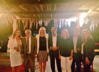 Σαν πήραμε τα βνά στην άκρη το ποτάμι, περάσαμε καλά καβάλα στο καλάμι