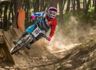 Εξαιρετική εμφάνιση από τον Τηλέμαχο Τσαρούχη στο Tiger Trail DH Race 2016