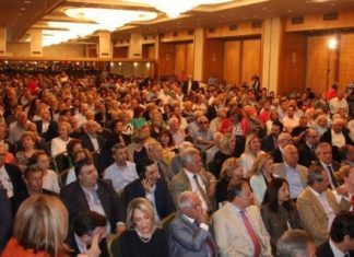 Άπαντες παρόντες και… οι μπηχτές