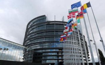 Στο μικροσκόπιο της Κομισιόν το εργασιακό 13ωρο