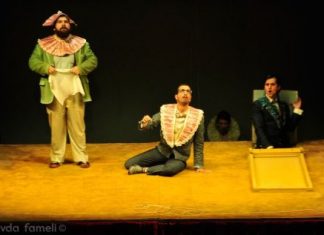 «Το νησί των σκλάβων» στον Ελληνίς