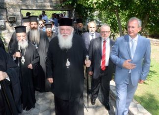 Η εορτή του Αγίου Κοσμά του Αιτωλού στο Θέρμο – Ιερώνυμος: Τα κόμματα να ξεκαθαρίσουν τη θέση τους απέναντι στην Εκκλησία