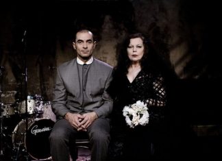 Ο θάνατος και ο αγρότης: ένα ντιμπέιτ μαύρου βάθους