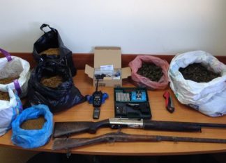 Αδέλφια στους Αμοργιανούς Αμφιλοχίας με ναρκωτικά και όπλα