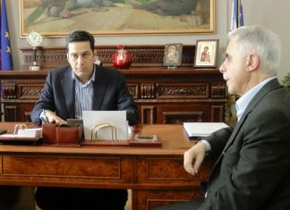 Ποιον προτιμάς για Διοικητικό Γραμματέα τον Τραπεζιώτη ή τον Καμμένο;